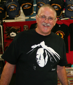 Robert Schultz in Stands Firm T-Shirt