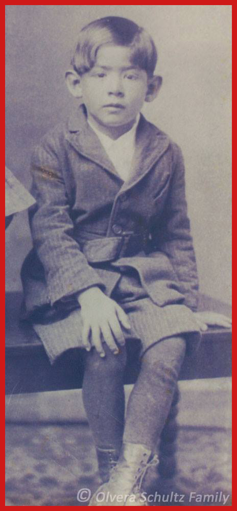 Lupe Olvera as a child, ©Olvera Schultz Family